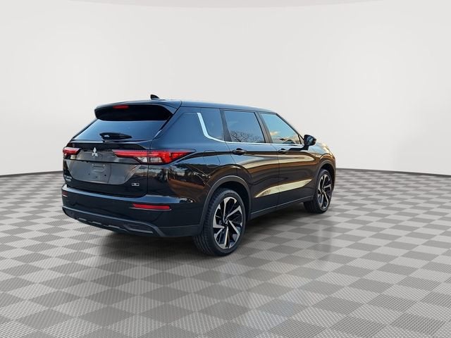 2023 Mitsubishi Outlander SE