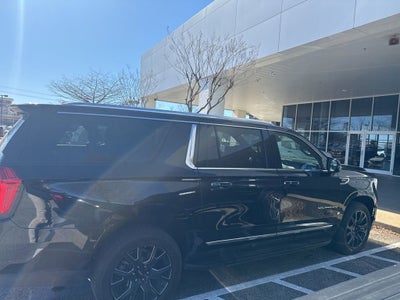 2023 GMC Yukon XL SLT